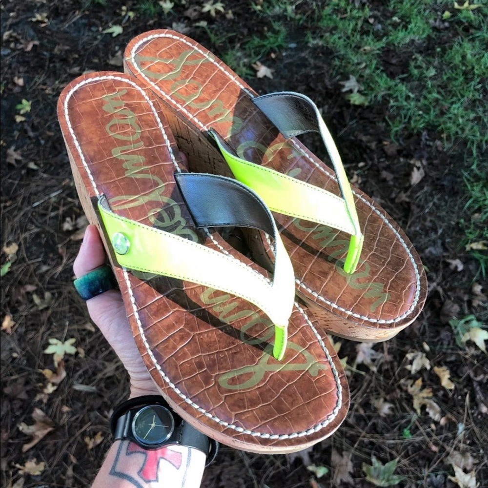 Neon yellow wedge flip flops 7.5